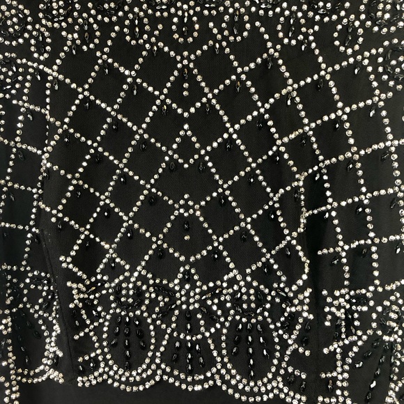 💥 Weekend Only Sale💥 Black Dress with Black and Silver Embelishments Size 20W - Picture 5 of 8